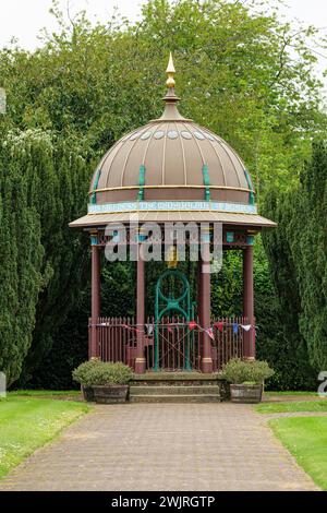 Le puits du Maharajah, un puits victorien, un cadeau d’un prince indien au village de Stoke Row, Oxfordshire, Angleterre Banque D'Images