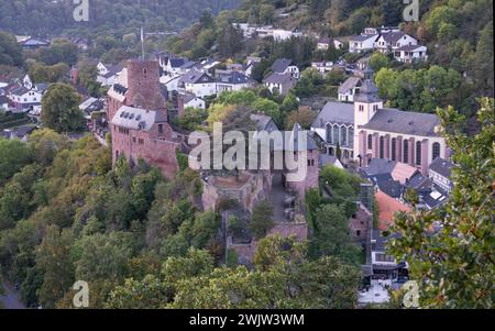 HEIMBACH, ALLEMAGNE - 5 OCTOBRE 2023 : image panoramique du château de Hengebach le 5 octobre 2023 en Rhénanie du Nord Westphalie, Allemagne Banque D'Images