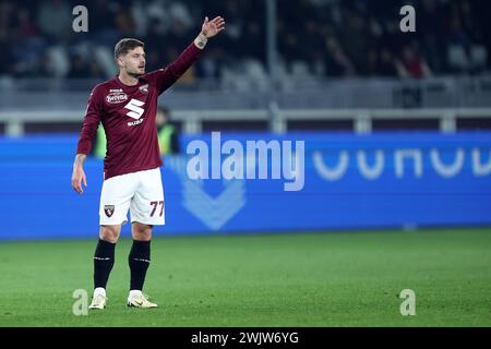 Turin, Italie. 16 février 2024. Karol Linetty du Torino FC fait des gestes pendant le match de football Serie A entre Torino FC et nous Lecce au Stadio Olimpico le 16 février 2023 à Turin, Italie . Crédit : Marco Canoniero/Alamy Live News Banque D'Images