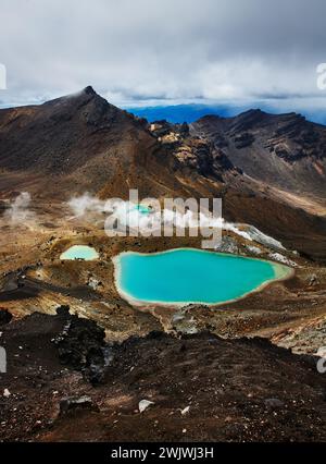 Lac Emerald le long du sentier Tongariro Alpine Crossing, Tongariro National Park, North Island, Nouvelle-Zélande Banque D'Images