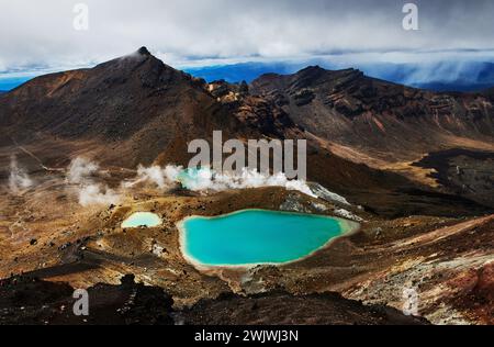 Lac Emerald le long du sentier Tongariro Alpine Crossing, Tongariro National Park, North Island, Nouvelle-Zélande Banque D'Images