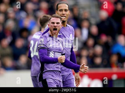 Alexis Mac Allister de Liverpool célèbre après avoir marqué le deuxième but de son équipe lors du match de premier League au Gtech Community Stadium de Londres. Date de la photo : samedi 17 février 2024. Banque D'Images