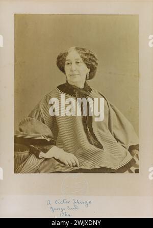 Photographie de George Sand, Dedica Victor Hugo. 1864. Nadar albumine paper draw (Gaspard-Flix Tournachon dit-1820-1910). Paris, maison de Victor Hugo. GEORGE SAND Decicacer, Dedicace, manuscrit, écrivain, écrivain, femme française de lettres, Français, Portrait, dessin sur papier albumine Banque D'Images