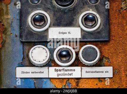 Tableau de commande, ancienne aciérie Henrichshütte, Hattingen, Ruhr district, Rhénanie-du-Nord-Westphalie, Allemagne, Europe Banque D'Images