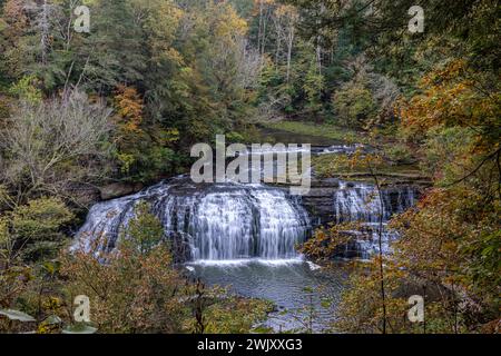 Middle Falls (Big Falls) dans Burgess Falls State Park près de Cookeville, Tennessee Banque D'Images