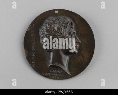 David d'Angers, Pierre-Jean (n.1788-03-12-D.1856-01-05), Adam Mickiewicz (titre enregistré (lettre)), 1829. Médaillon de bronze. Musée de la vie romantique. Banque D'Images