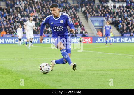 James Justin de Leicester City lors de la seconde moitié du Sky Bet Championship match entre Leicester City et Middlesbrough au King Power Stadium, Leicester, samedi 17 février 2024. (Photo : John Cripps | mi News) crédit : MI News & Sport /Alamy Live News Banque D'Images