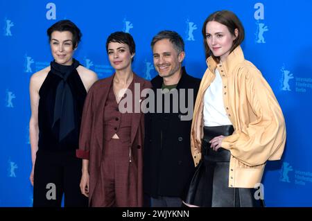 Olivia Williams, Berenice Bejo, Gael Garcia Bernal und Renate Reinsve beim Photocall zum Kinofilm Another end auf der Berlinale 2024 / 74. Internationale Filmfestspiele Berlin im Hotel Grand Hyatt. Berlin, 17.02.2024 *** Olivia Williams, Berenice Bejo, Gael Garcia Bernal et Renate Reinsve lors de l'appel photo pour le long métrage Another End au Berlinale 2024 74 Berlin International film Festival à l'Hôtel Grand Hyatt Berlin, 17 02 2024 Foto:XC.xNiehausx/xFuturexImagex end 4203 Banque D'Images