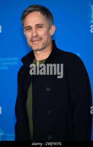 Gael Garcia Bernal beim Photocall zum Kinofilm Another end auf der Berlinale 2024 / 74. Internationale Filmfestspiele Berlin im Hotel Grand Hyatt. Berlin, 17.02.2024 *** Gael Garcia Bernal à l'appel photo pour le long métrage Another End au Berlinale 2024 74 Berlin International film Festival à l'Hôtel Grand Hyatt Berlin, 17 02 2024 Foto:XC.xNiehausx/xFuturexImagex End 4214 Banque D'Images