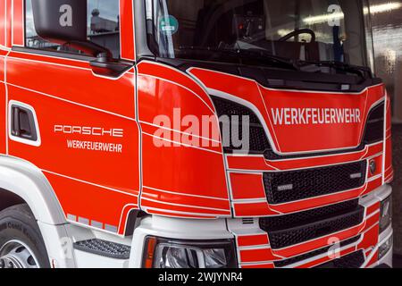 Werkfeuerwehr Porsche, Stuttgart-Zuffenhausen. // 16.02.2024 : Stuttgart, Baden-Württemberg, Deutschland, Europa *** Service des incendies de l'usine Porsche, Stuttgart Zuffenhausen 16 02 2024 Stuttgart, Baden Württemberg, Allemagne, Europe Banque D'Images