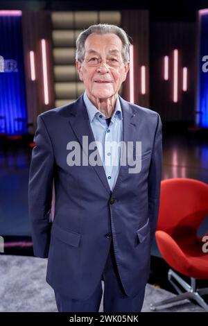 WDR Talkshow Koelner Treff , Folge 699 Franz Muentefering im Portrait BEI der WDR Fernsehtalkshow Koelner Treff, Koeln, 16.02.2024 Koeln Nordrhein-Westfalen Deutschland *** WDR Talkshow Koelner Treff , épisode 699 Franz Muentefering en portrait au WDR TV Treff, Cologne, 16 02 2024 Cologne Rhénanie du Nord-Westphalie Allemagne Banque D'Images