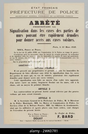 Imprimerie Chaix, Etat / Préfecture de police / Secrétariat général permanent de la défense passive / arrêt / prescrire / signalisation dans les caves des parties de / murs (titre enregistré (lettre)), 1942. Typographie. Musée Carnavalet, histoire de Paris. Banque D'Images