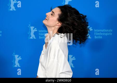 Nine d Urso beim Photocall zum Kinofilm hors du temps / Suspended Time auf der Berlinale 2024 / 74. Internationale Filmfestspiele Berlin im Hotel Grand Hyatt. Berlin, 17.02.2024 *** neuf d'Urso à la photo call pour le long métrage hors du temps suspendu au Festival international du film de Berlin de la Berlinale 2024 74 à l'Hôtel Grand Hyatt Berlin, 17 02 2024 Foto:Xn.xKubelkax/xFuturexImagex temps 4240 Banque D'Images