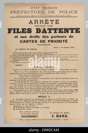 Imprimerie Chaix, Etat Français/ Préfecture de police/ Direction de l'hygiène, du commerce et du travail - sous-Direction des Halles, marches et navettes/ relative/ relative/ réductions/ et droits des porteurs de/ de priorité (titre enregistré (lettre)), 1942. Typographie. Musée Carnavalet, histoire de Paris. Banque D'Images