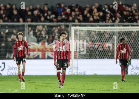 Seraing, Belgique. 17 février 2024. Les joueurs du RFC Seraing ont l'air déçus lors d'un match de football entre le RFC Seraing et le RFC Liège, samedi 17 février 2024 à Seraing, au jour 22/30 de la deuxième division 2023-2024 'Challenger Pro League' du championnat belge. BELGA PHOTO BRUNO FAHY crédit : Belga News Agency/Alamy Live News Banque D'Images