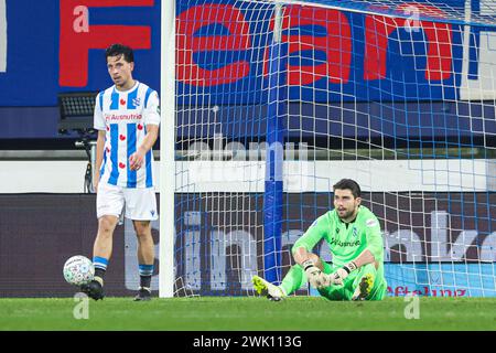 Heerenveen, pays-Bas. 17 février 2024. HEERENVEEN, PAYS-BAS - 17 FÉVRIER : le gardien Mickey van der Hart du SC Heerenveen a été déçu lors du match néerlandais Eredivisie entre le SC Heerenveen et Go Ahead Eagles au stade Abe Lenstra le 17 février 2024 à Heerenveen, pays-Bas. (Photo de Pieter van der Woude/Orange Pictures) crédit : Orange pics BV/Alamy Live News Banque D'Images