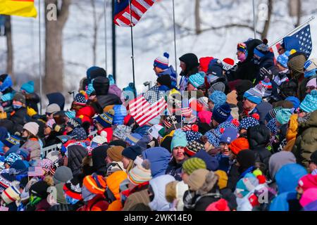 Minneapolis, Minnesota, États-Unis. 17 février 2024. Spectateurs lors de la finale de sprint le jour 2 de la Coupe du monde de cross-country COOP FIS 2024, le 17 février 2024, à Minneapolis, Minnesota, ÉTATS-UNIS. (Crédit image : © Steven Garcia/ZUMA Press Wire) USAGE ÉDITORIAL SEULEMENT! Non destiné à UN USAGE commercial ! Banque D'Images