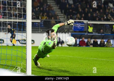 HEERENVEEN - le gardien de but du SC Heerenveen Mickey van der Hart lors du match néerlandais Eredivisie entre le SC Heerenveen et Go Ahead Eagles au stade Abe Lenstra le 17 février 2024 à Heerenveen, pays-Bas. ANP COR LASKER Banque D'Images