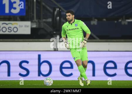 HEERENVEEN - le gardien de but du SC Heerenveen Mickey van der Hart lors du match néerlandais Eredivisie entre le SC Heerenveen et Go Ahead Eagles au stade Abe Lenstra le 17 février 2024 à Heerenveen, pays-Bas. ANP COR LASKER Banque D'Images