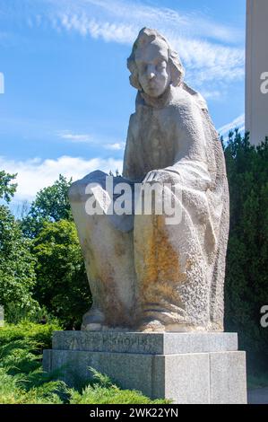 Bydgoszcz, Pologne - 9 juillet 2023 : sculpture du compositeur polonais et pianiste virtuose de la période romantique, Fryderyk Franciszek Chopin. Banque D'Images