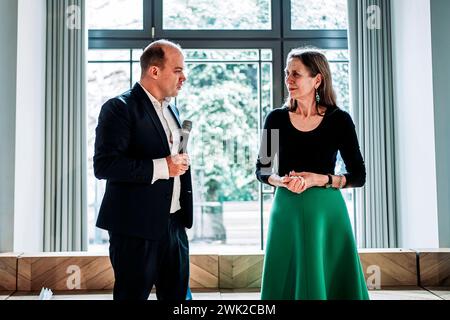 Christian Bräuer und Mariette Rissenbeek beim Empfang der Arthouse-Kino Verbände Cicae und der AG Kino Gilde im Rahmen der Berlinale 2024 / 74. Internationale Filmfestspiele Berlin in der SAP Lounge. Berlin, 17.02.2024 *** Christian Bräuer et Mariette Rissenbeek à la réception des associations de cinémas d'art-art Cicae et AG Kino Gilde dans le cadre du Berlinale 2024 74 Berlin International film Festival au SAP Lounge Berlin, 17 02 2024 Foto:XM.xHuebnerx/xFuturexImagex Arthouse 4209 Banque D'Images