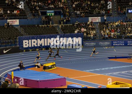 Birmingham, 17 février 2024, demi-finale du 400m Men, crédit : Aaron Badkin/Alamy Live News Banque D'Images