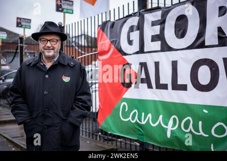 George Galloway, le candidat du Parti des travailleurs britannique, s'adresse à PA Media à Rochdale, dans le Grand Manchester, avant l'élection partielle de Rochdale, déclenchée par la mort de Sir Tony Lloyd. Date de la photo : vendredi 16 février 2024. Banque D'Images