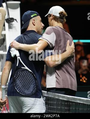 Rotterdam, pays-Bas. 18 février 2024. Jannik Sinner d'Italie et Tallon Griekspoor de Nederland 1/2 finale lors de l'ABN Amro Open 2024, ATP 500 tournoi de tennis le 17 février 2024 à Rotterdam, pays-Bas. Photo de Laurent Lairys/ABACAPRESS.COM crédit : Abaca Press/Alamy Live News Banque D'Images