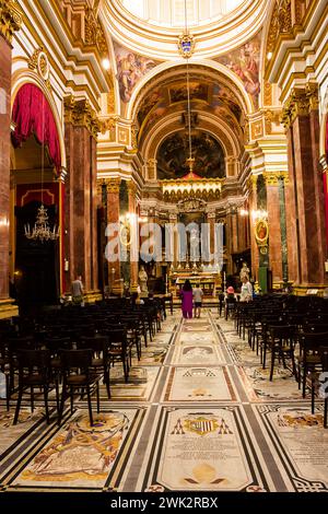 Mdina, Malte - 20 juin, 2023 : nef et autel en un Cathédrale de Paul à Mdina (Malte) Banque D'Images