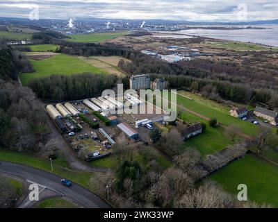 Vue aérienne par drone de la maison et du domaine Kinneil, Bo'Nness, Écosse Banque D'Images