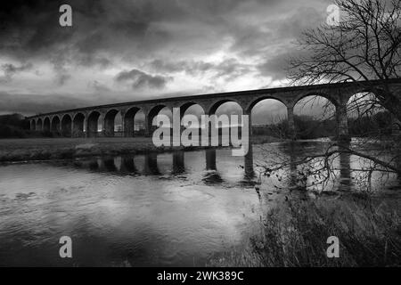 Le viaduc d'Arthington, également connu sous le nom de viaduc de Castley, village d'Arthington, Wharfedale, West Yorkshire, Angleterre Banque D'Images