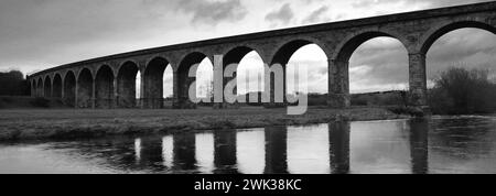 Le viaduc d'Arthington, également connu sous le nom de viaduc de Castley, village d'Arthington, Wharfedale, West Yorkshire, Angleterre Banque D'Images