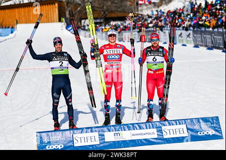 Minneapolis, Minnesota, États-Unis, 17 février 2024 : vainqueurs de la coupe du monde de ski de fond sprint de la FIS au parc régional Theodore Wirth à Minneapolis, Minnesota, États-Unis, de gauche à droite, Federico Pellegrino (ITALIE), 2e ; Johannes Hosflot Klaebo (NORVÈGE), 1er ; Haavard Solaas Taugboel (NORVÈGE), 3rd. La course était la première Coupe du monde nordique organisée aux États-Unis depuis 2001. Crédit : John Lazenby/Alamy Live News Banque D'Images