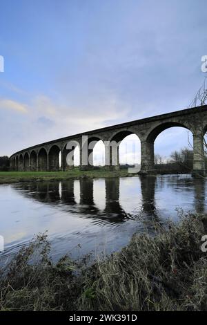 Le viaduc d'Arthington, également connu sous le nom de viaduc de Castley, village d'Arthington, Wharfedale, West Yorkshire, Angleterre Banque D'Images