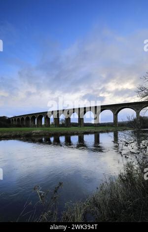 Le viaduc d'Arthington, également connu sous le nom de viaduc de Castley, village d'Arthington, Wharfedale, West Yorkshire, Angleterre Banque D'Images