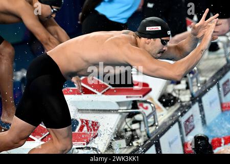 Doha, Qatar. 17 février 2024. Alessandro Miressi, Italien, participe à la finale du relais mixte 4x100m Freestyle lors des 21es Championnats du monde de natation à l’Aspire Dome à Doha (Qatar), le 17 février 2024. L'Italie s'est classée 5e. Crédit : Insidefoto di andrea staccioli/Alamy Live News Banque D'Images