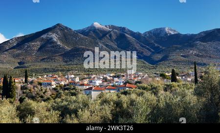 Vue du village de Proastio près de Kardamili en Messénie dans le Péloponnèse en Grèce Banque D'Images