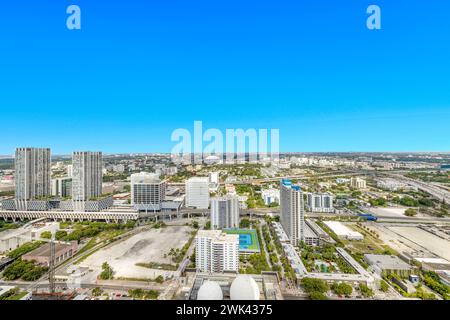 Vue aérienne du centre-ville de Miami et de Brickell, Floride Banque D'Images