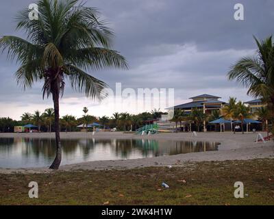 Homestead, Floride, États-Unis - 15 mars 2015 : la plage circulaire de Homestead Bayfront Park tôt le matin. Banque D'Images