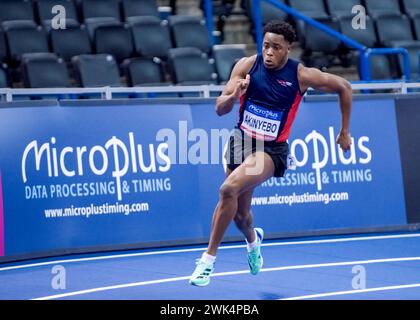 17/18 février 2024, Utilita National Indoor Arena, Birmingham, Royaume-Uni. Événement : Championnats britanniques d'athlétisme en salle 2024. Légende : Akinyebo - homme 200m photo : Mark Dunn / Alamy Live News (Sport) Banque D'Images