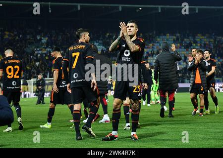 Naples, Italie. 18 février 2024. Gianluca Mancini de l'AS Roma célèbre à la fin de la Serie A match de football entre Frosinone et AS Roma au stade Benito Stirpe à Frosinone (Italie), le 18 février 2024. Crédit : Insidefoto di andrea staccioli/Alamy Live News Banque D'Images