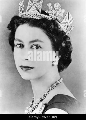 Jeune reine Elizabeth II (1926-2022) le 10 octobre 1957. Banque D'Images