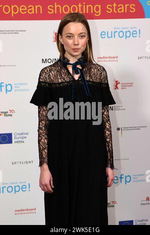 Kamila Urzedowska Polen BEI der Präsentation der 27. European Shooting Stars 2024 auf der Berlinale 2024 / 74. Internationale Filmfestspiele Berlin im Mövenpick Hotel. Berlin, 18.02.2024 *** Kamila Urzedowska Pologne lors de la présentation des 27 European Shooting Stars 2024 au Festival international du film de Berlin de la Berlinale 2024 74 au Mövenpick Hotel Berlin, 18 02 2024 Foto:XC.xNiehausx/xFuturexImagex Shooting stars 4248 Banque D'Images