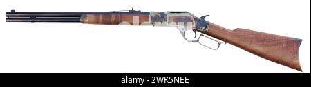 Fusil à levier de longueur de carabine avec stock de bois sur un fond isolé Banque D'Images