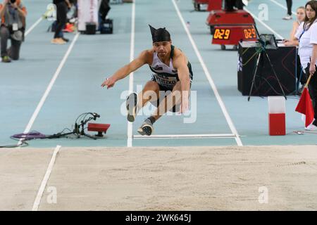 Leipzig, Allemagne. 18 février 2024. Leipzig, Allemagne, le 18 février 2024 : Simon Plitzko (TSG Bergedorf) à la finale du saut en longueur des Championnats allemands d'athlétisme en salle 2024 au quaterback Immobilien Arena, Leipzig (Sven Beyrich/SPP) crédit : SPP Sport Press photo. /Alamy Live News Banque D'Images