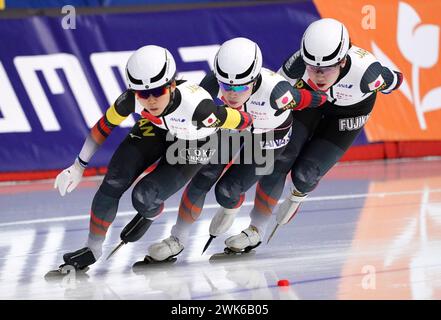 Momoka Horikawa, Ayano Sato et Miho Takagi (JPN) en action sur Team Pursuit Women lors des Championnats de distance simple de l'ISU le 16 février 2024 à l'ovale olympique de Calgary, Canada crédit : SCS/Soenar Chamid/AFLO/Alamy Live News Banque D'Images