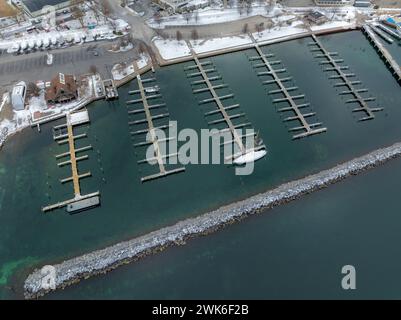 Images aériennes après-midi d'hiver de Watkins Glen, NY, à l'extrémité sud du lac Seneca. Banque D'Images