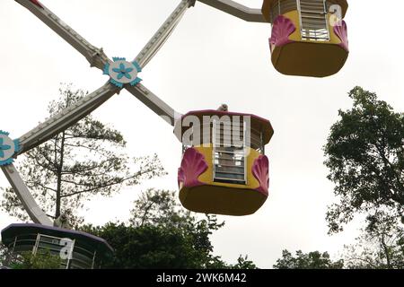 Grande roue sans personnes à Selecta, Batu. Idéal pour l'arrière-plan et le fond d'écran Banque D'Images