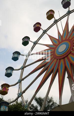 Grande roue sans personnes à Selecta, Batu. Idéal pour l'arrière-plan et le fond d'écran Banque D'Images