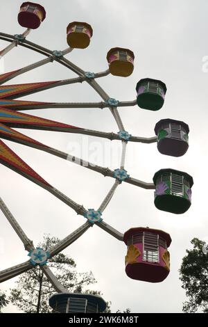 Grande roue sans personnes à Selecta, Batu. Idéal pour l'arrière-plan et le fond d'écran Banque D'Images